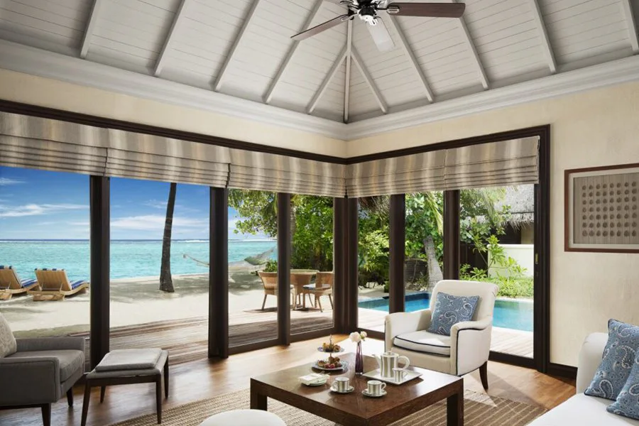 One-Bedroom Beach Suite with Pool-3