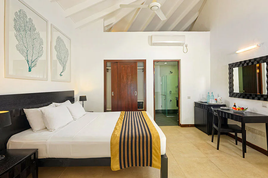 Superior Beach Bungalow-3