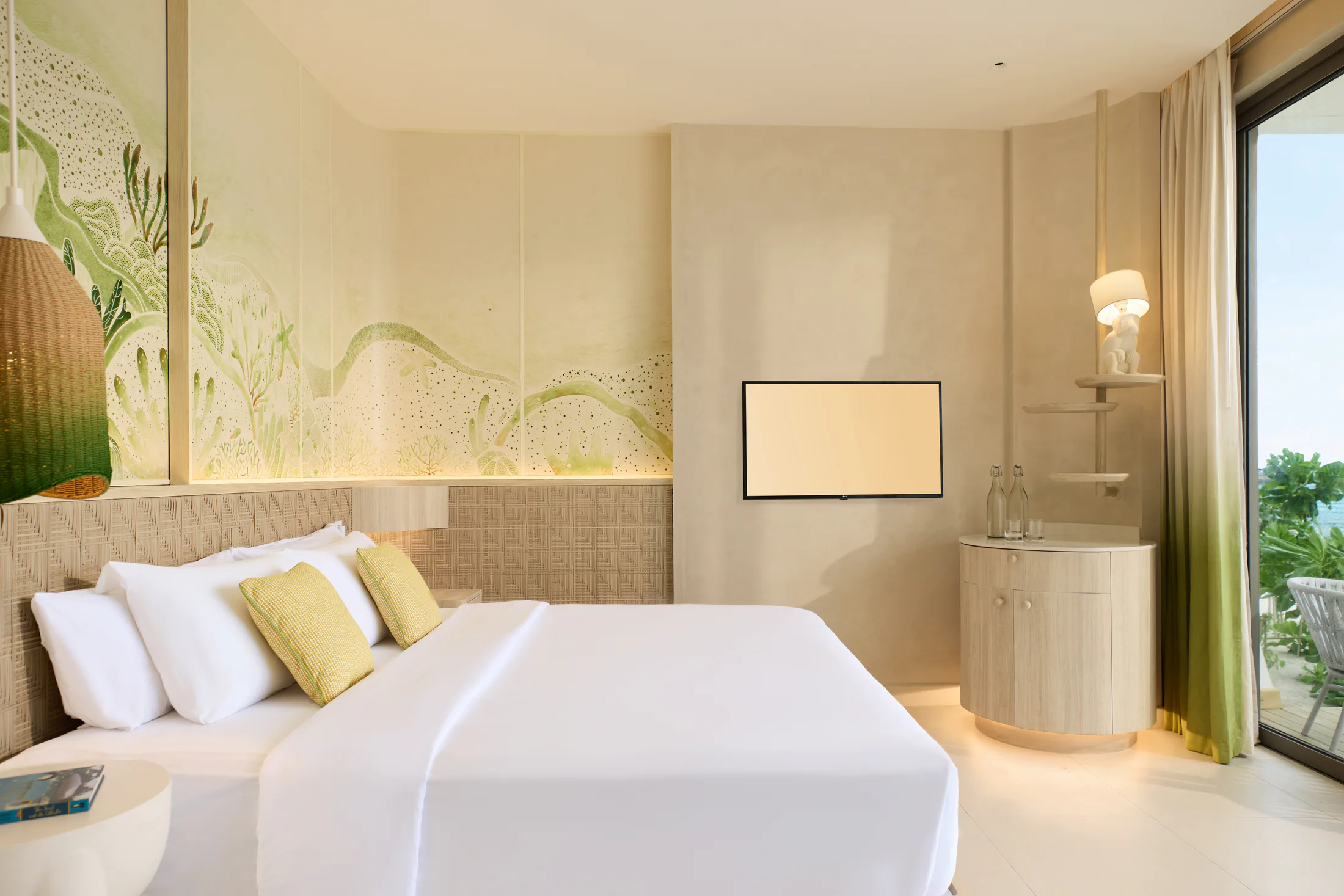 Mirage Beachfront Room with Jacuzzi-3