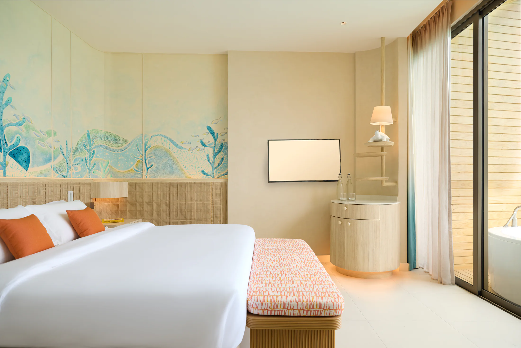 Mirage Panoramic Room with Jacuzzi-4