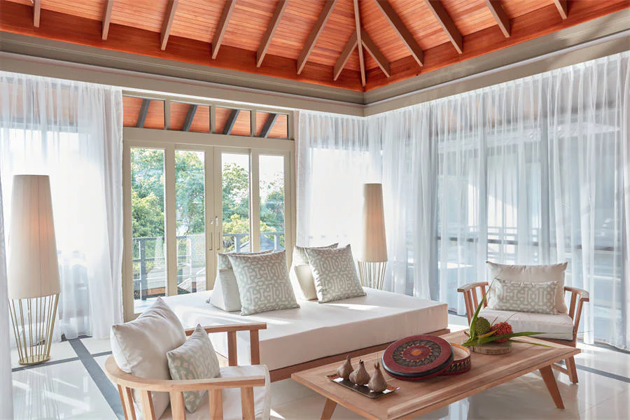 Three Bedroom lsland Residence With Family Pool And Private Pool-4