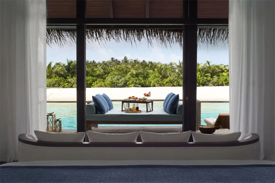 Deluxe Over Water Villa-2