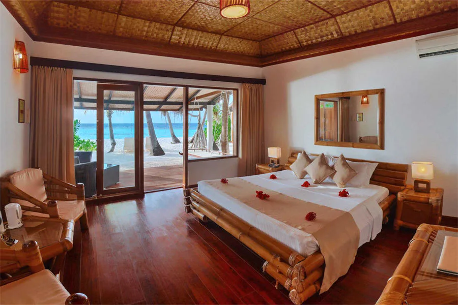 Superior Beach Bungalow-4