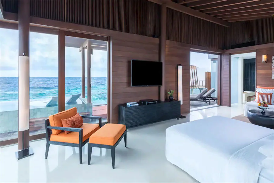 Overwater Sunset Pool Villa-3