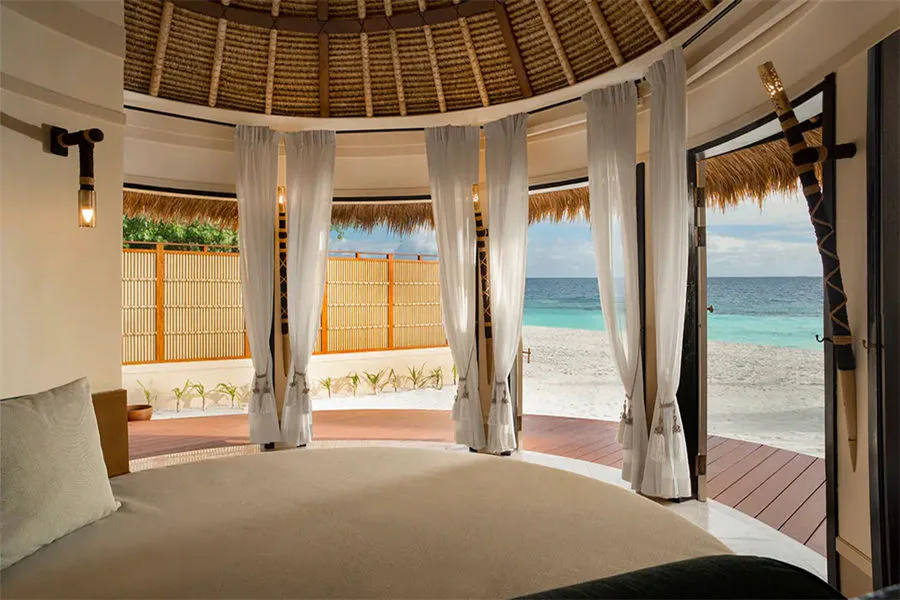 Grand Beachfront Pool Villa-2