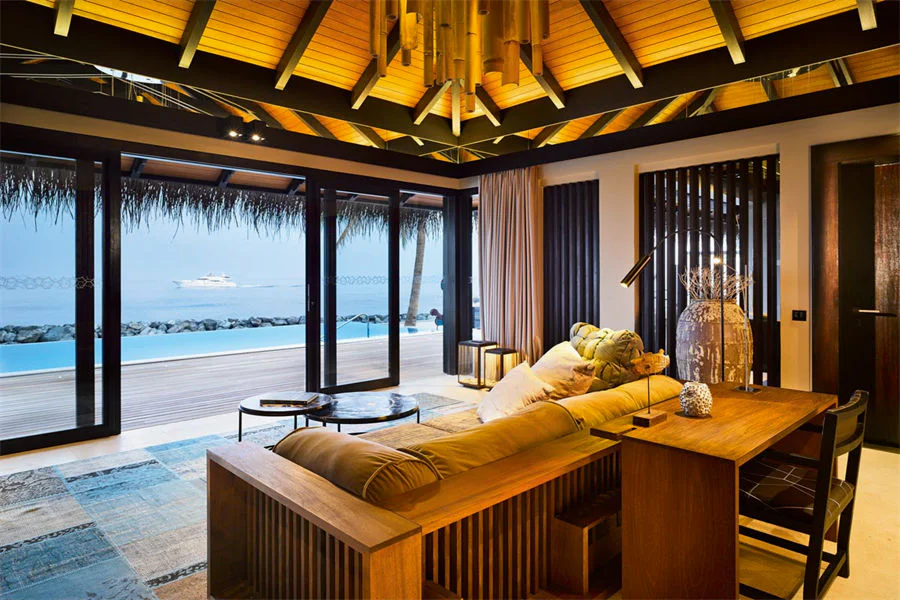 Romantic Pool Residence-3