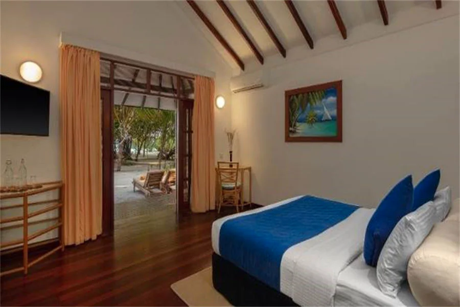 Honeymoon Suite-2