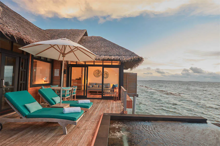Sunrise Water Villa With Infinity Pool-2
