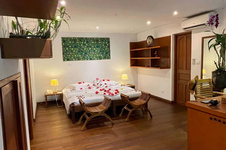 Club Room-2