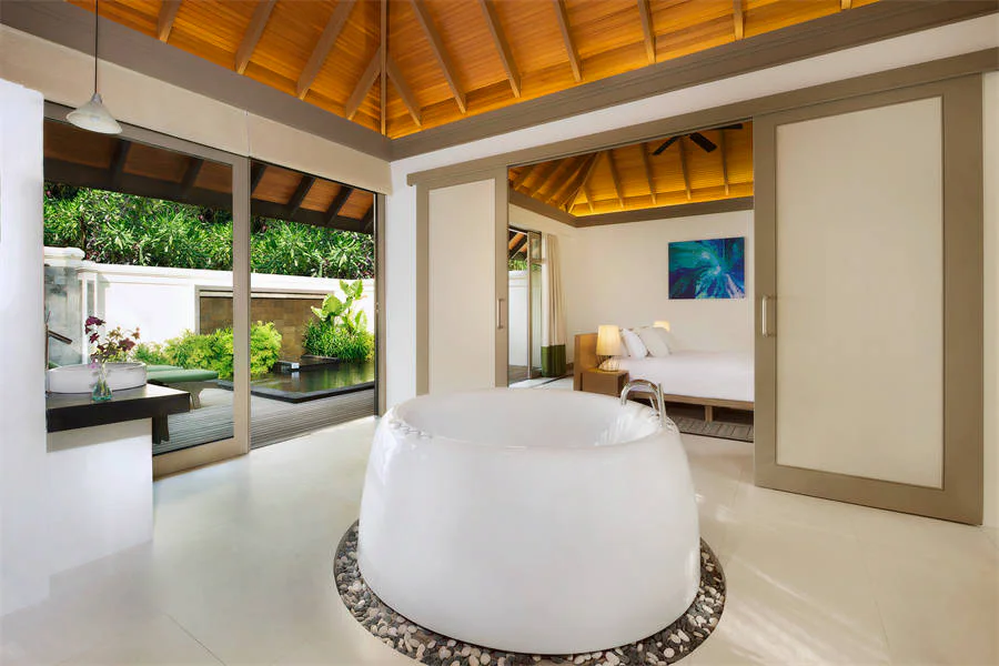Deluxe Beach Villa with Family Private Pool-4