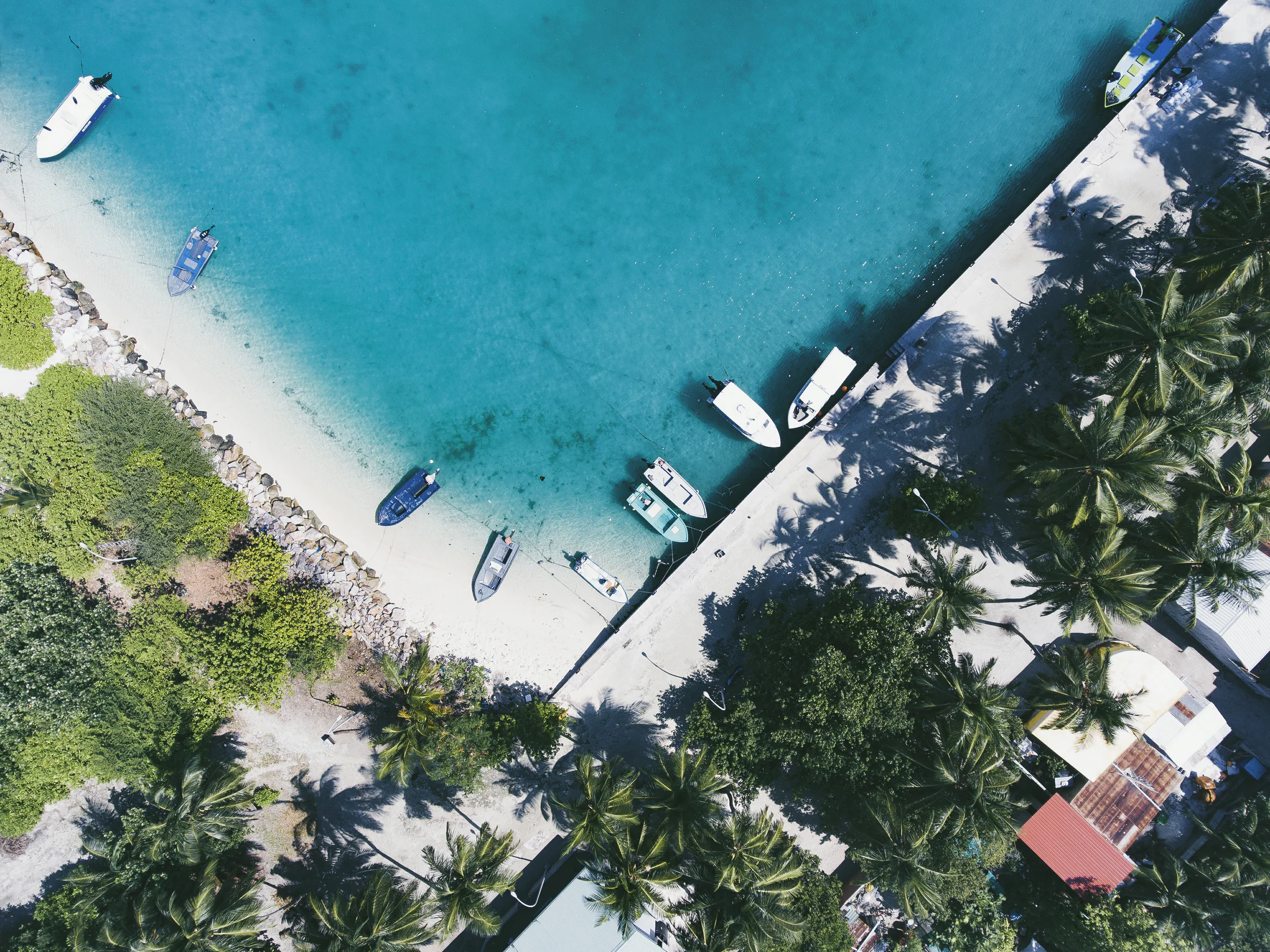 Felidhoo local island